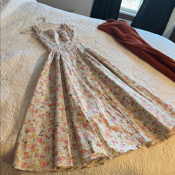 House of CB Floral Pastel Midi Dress - Picture 5 of 6